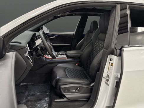 Used 2023 Audi SQ8 Prestige w/ Prestige Package image 4
