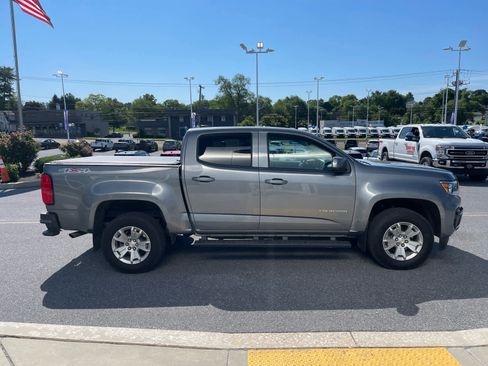 Used 2022 Chevrolet Colorado LT w/ Luxury Package AWD/4WD image 6