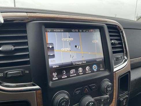 Used 2017 RAM 3500 Laramie Longhorn image 17