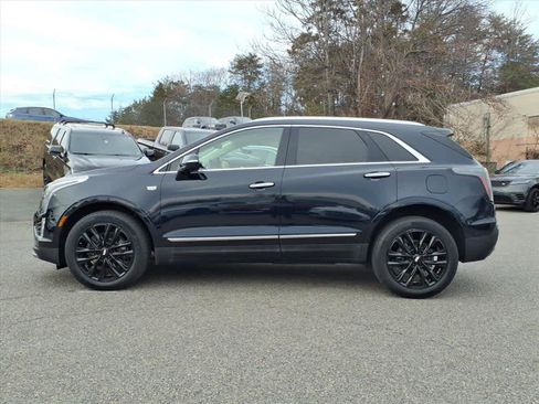 Used 2021 Cadillac XT5 Premium Luxury image 2