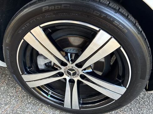 Used 2023 Mercedes-Benz C 300 Sedan image 12