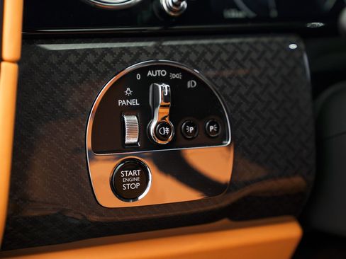 New 2026 Rolls-Royce Cullinan Black Badge image 28