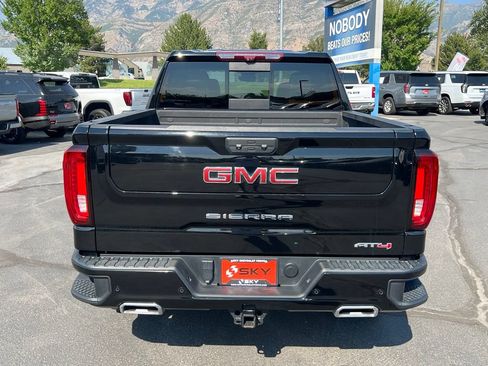 Certified 2023 GMC Sierra 1500 AT4 w/ Technology Package AWD/4WD image 10