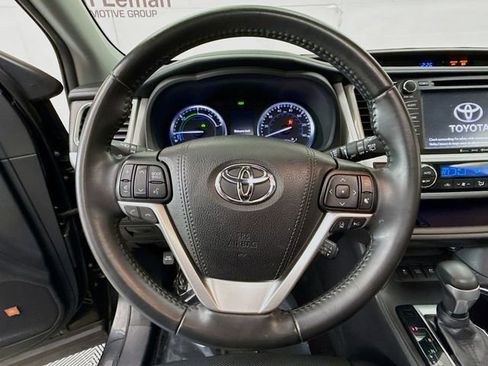 Used 2019 Toyota Highlander Limited image 11