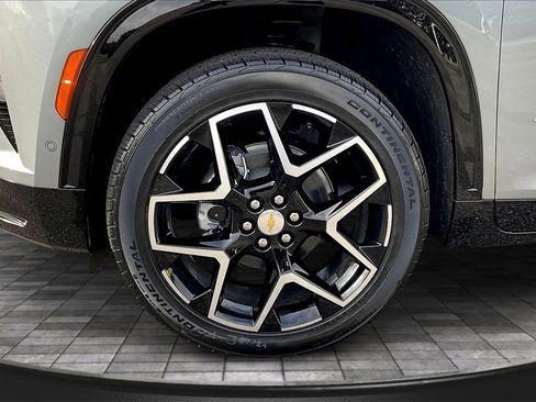 New 2026 Chevrolet Traverse High Country w/ LPO, Floor Liner Package image 13