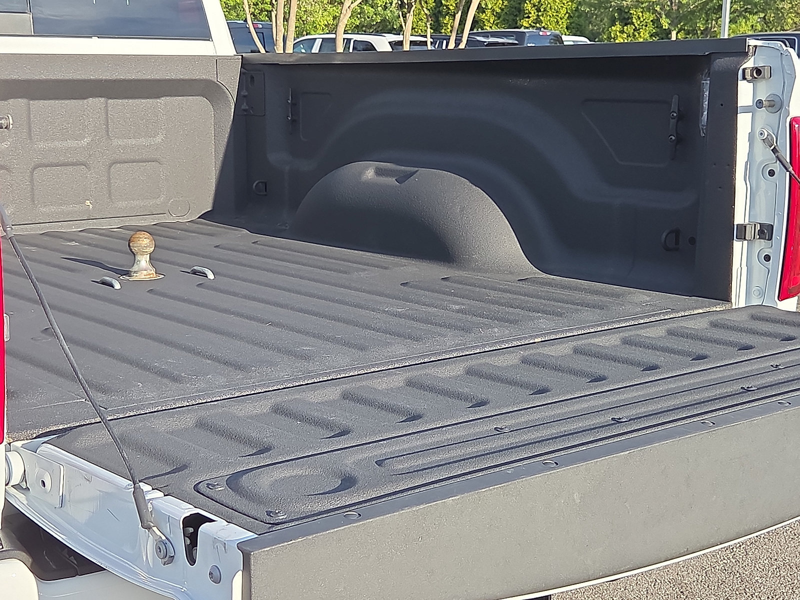 Used 2025 RAM 3500 Laramie AWD/4WD image 9