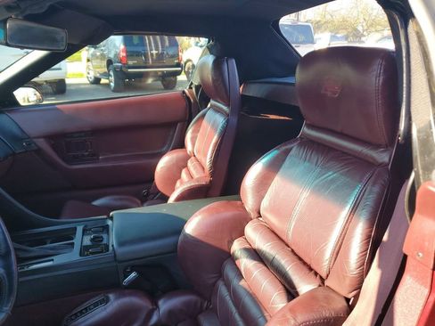 Used 1993 Chevrolet Corvette Convertible RWD image 9