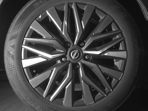 Used 2025 Nissan Altima 2.5 SV image 15