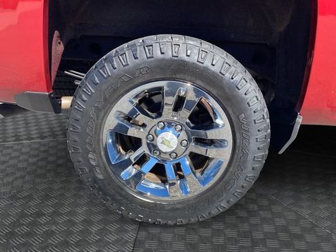 Used 2018 Chevrolet Silverado 1500 LT w/ All Star Edition image 32