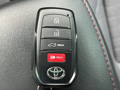 Used 2025 Toyota Corolla SE FWD image 25