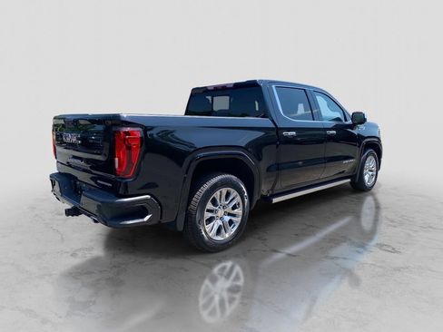 Used 2023 GMC Sierra 1500 Denali w/ Technology Package AWD/4WD image 9