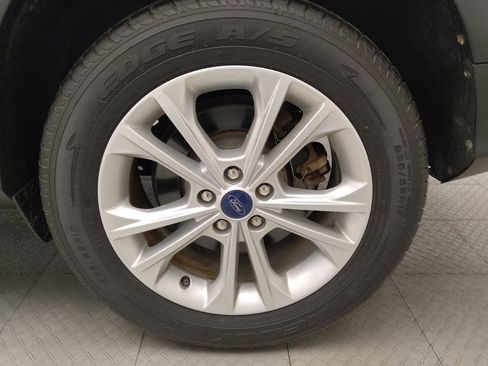Used 2017 Ford Escape SE w/ Equipment Group 201A FWD image 31