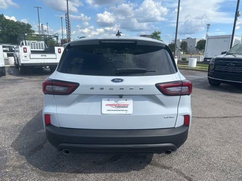 Used 2025 Ford Escape ST-Line Select AWD/4WD image 4