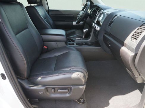 Used 2020 Toyota Sequoia TRD Pro AWD/4WD image 21