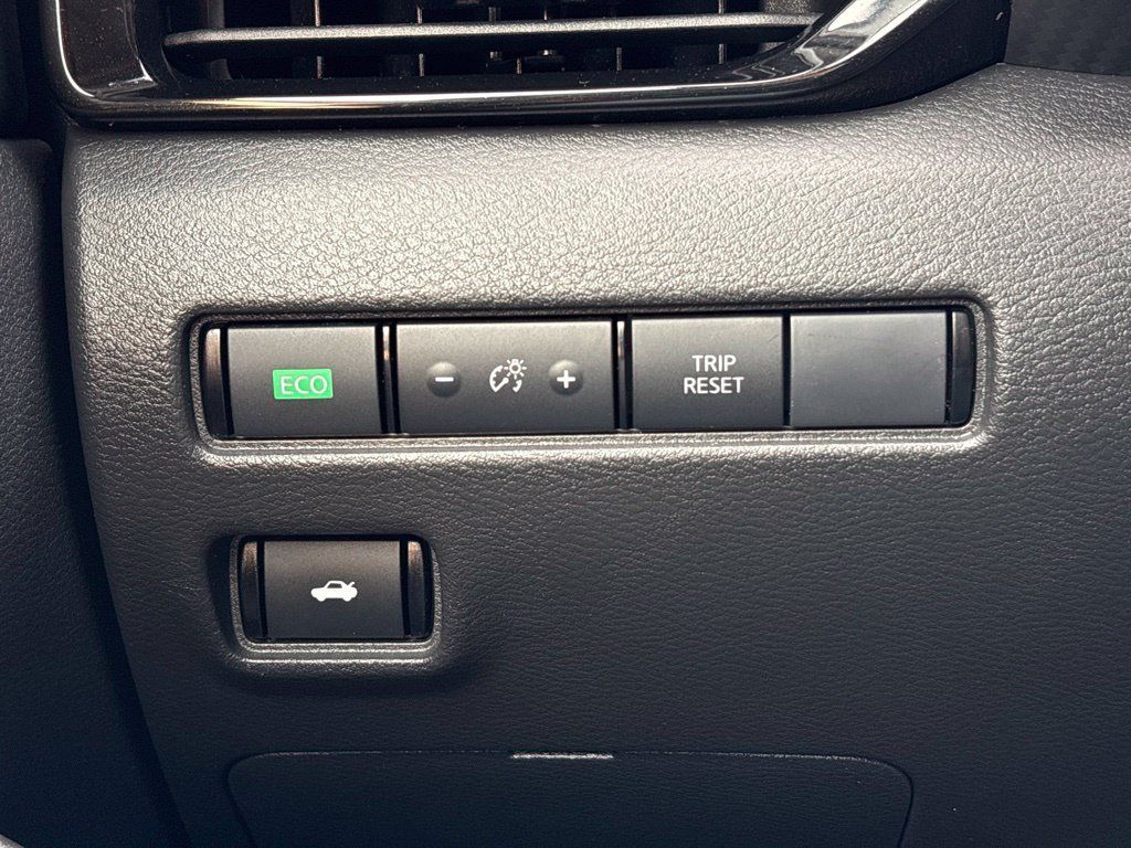 Used 2025 Nissan Sentra SV FWD image 29