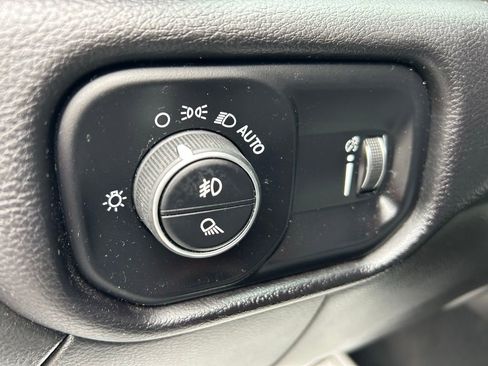 Used 2024 RAM 2500 Big Horn image 17