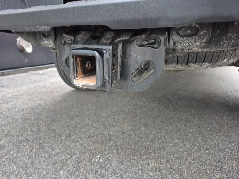 Used 2017 Toyota Tacoma TRD Sport image 11