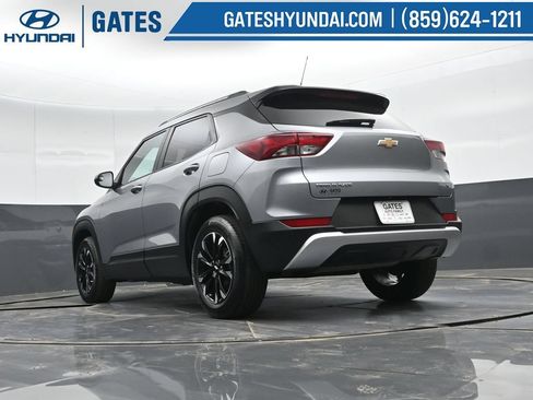 Used 2023 Chevrolet TrailBlazer LT FWD image 39