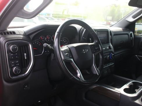 Used 2021 Chevrolet Silverado 1500 LT Trail Boss w/ LT Trail Boss Premium Package AWD/4WD image 17