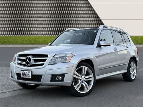 Used 2012 Mercedes-Benz GLK 350 4MATIC image 2