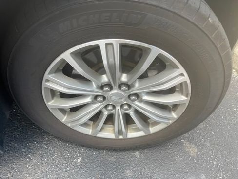 Used 2019 Cadillac XT5 Luxury AWD/4WD image 13