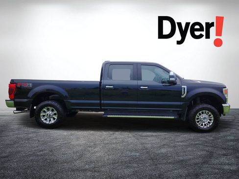 Used 2022 Ford F250 XLT w/ XLT Premium Package AWD/4WD image 2
