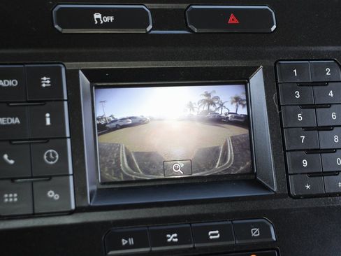 Used 2020 Ford F250 XL w/ Power Equipment Group image 31