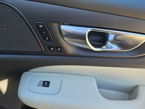 Certified 2024 Volvo V60 B5 Cross Country Ultimate image 13