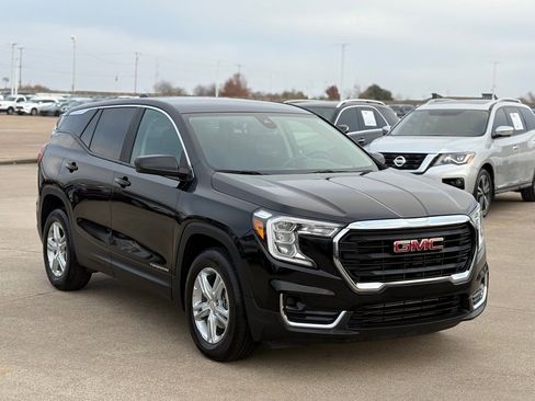 Used 2024 GMC Terrain SLE image 5