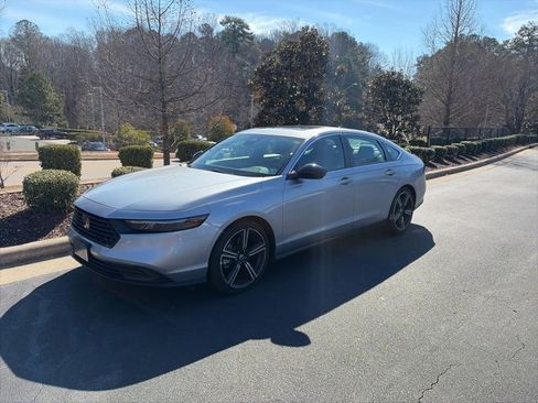 Used 2023 Honda Accord Sport image 6