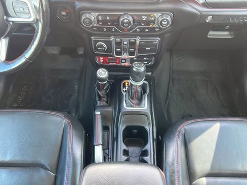 Used 2019 Jeep Wrangler Unlimited Rubicon AWD/4WD image 15