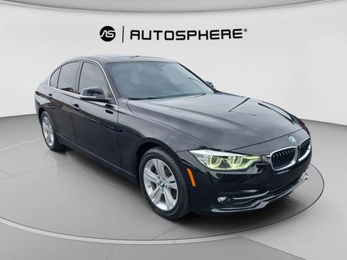 Used 2018 BMW 330i xDrive Sedan w/ Convenience Package AWD/4WD image 12
