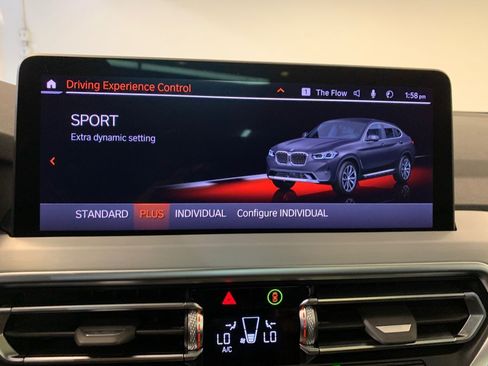 Used 2025 BMW X4 xDrive30i w/ Premium Package AWD/4WD image 31