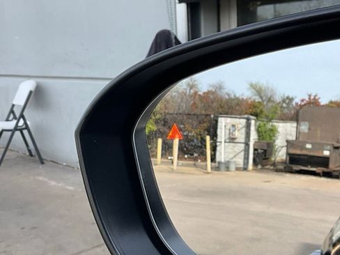 Used 2025 Nissan Rogue SV image 20