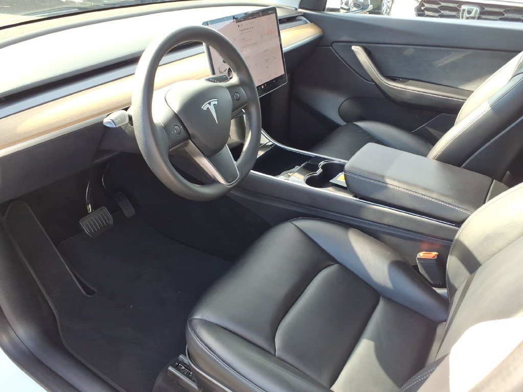 Used 2021 Tesla Model Y Long Range AWD/4WD image 10