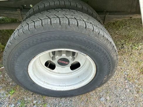 Used 2018 GMC Savana 3500 Extended w/ Driver Convenience Package image 10