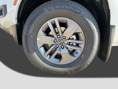 New 2025 Nissan Frontier SV w/ SV Convenience Package image 9