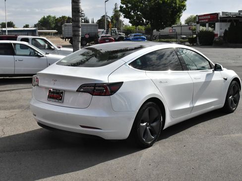Used 2020 Tesla Model 3 Standard Range RWD image 8