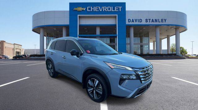 Used 2024 Nissan Rogue SL w/ SL Premium Package FWD image 2