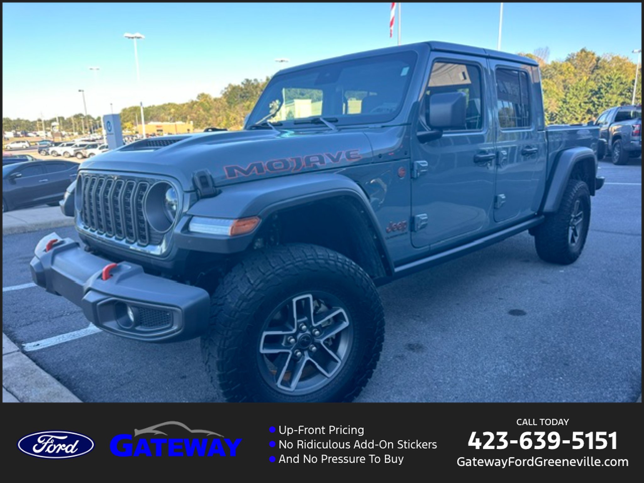 Used 2025 Jeep Gladiator Mojave w/ Convenience Group AWD/4WD image 1