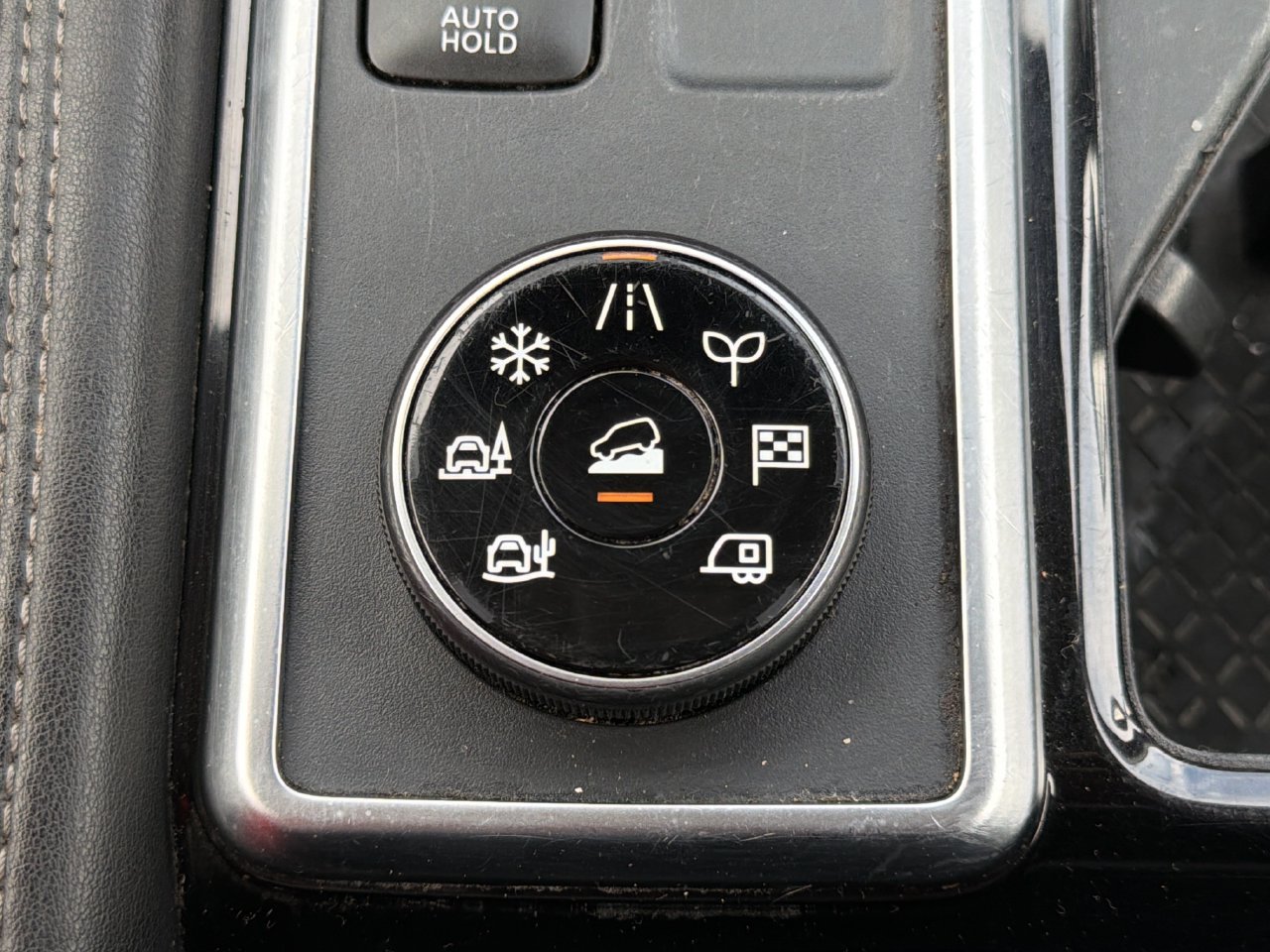 Used 2025 Nissan Pathfinder Platinum w/ Cargo Package AWD/4WD image 9