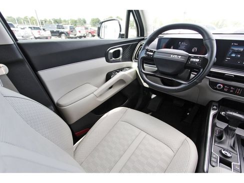 Used 2026 Kia Sorento S FWD image 10