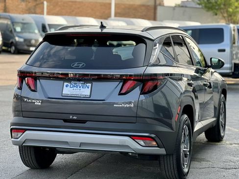 Used 2025 Hyundai Tucson Blue AWD/4WD image 5