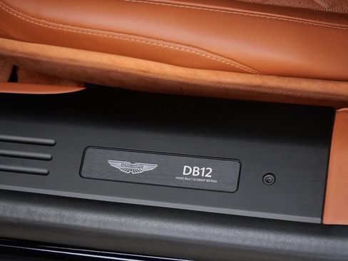Used 2025 Aston Martin DB12 Coupe RWD image 21