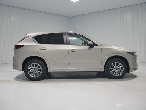 New 2025 MAZDA CX-5 AWD 2.5 S w/ Preferred Package image 4
