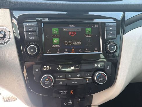 Used 2021 Nissan Rogue Sport SL AWD/4WD image 25
