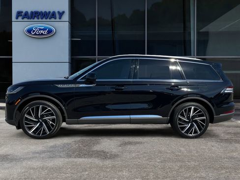 Used 2025 Lincoln Aviator Reserve w/ Equipment Group 201A AWD/4WD image 7