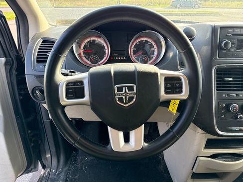 Used 2017 Dodge Grand Caravan SE w/ Power Window Group image 17