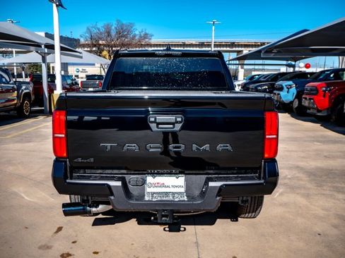 Used 2025 Toyota Tacoma SR5 image 34