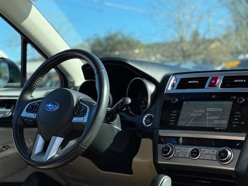 Used 2015 Subaru Outback 2.5i Limited AWD/4WD image 3